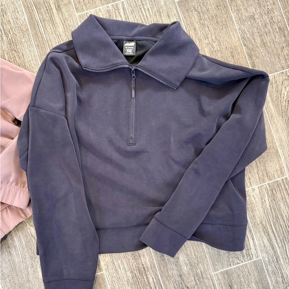 Activewear Jacket/Pullover Bundle - Picture 3 of 5